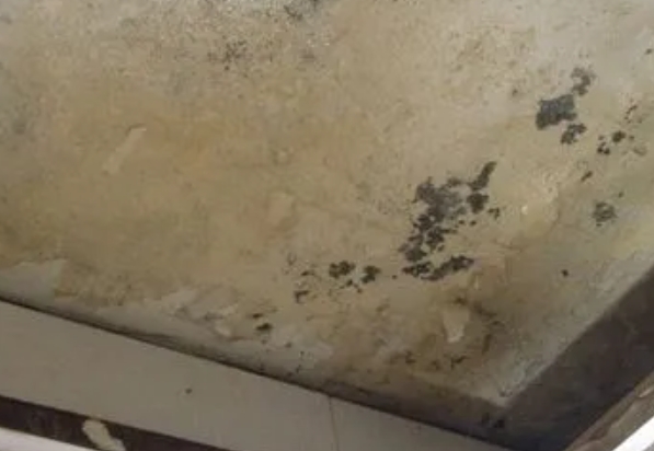 芦淞阳台漏水维修公司分享下芦淞卫生间渗水维修需要注意哪些问题。